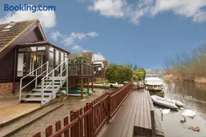 Isleham River Lodge - Image 3