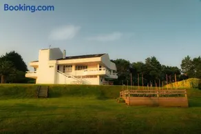 Wishome-Gran casa con jardín y piscina, en Comillas - Image 3
