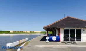 The Lakeside - Image 3