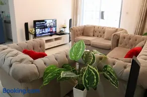 Spring garden apartment - Image 1