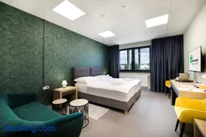 King Stadium Hotel - Image 5