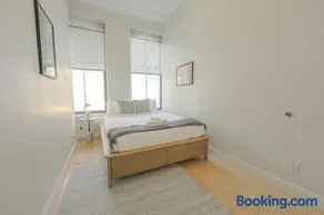 Simple Spacious Apartment - Image 3
