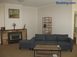 Hayden House - Image 2