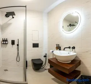 Einik Luxury Apartments - Image 4