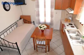 Ifigenia Apartments - Image 4