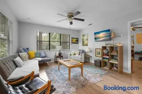 Guesthouse in High Springs! Walk to Downtown, Close to Springs! - Image 3
