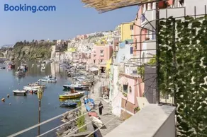 Calilla house by Procida Reserve - Image 1