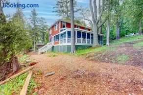 Cozy, Waterfront Cabin-Style Gem with Private Dock and Lovely Views - Image 3