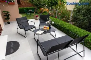 Jacuzzi, Kids' Playground, Free Parking - Image 5