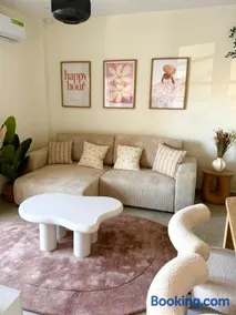 Covea by the Sea Boho Seaside Apartment, 400 m from the Beach - Image 1