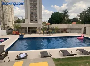 Pertinho da praia! Cobertura décimo andar! - Image 1