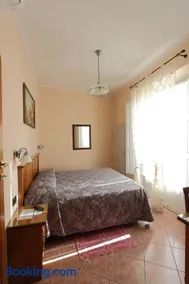 Hotel Margaret - Image 1