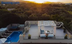 Fiorentinos Villa - Image 1