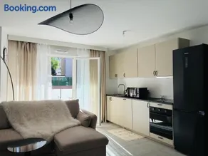 Aya - Renovated air-conditioned duplex with garden - Image 2