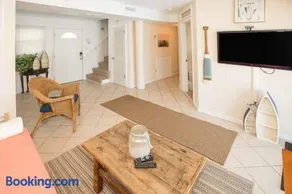 Bayside Bungalow - Image 5
