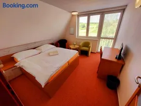Agrohotel Tri Brezy - Image 4