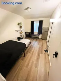 Van Nuys Homes for the Soul - Image 1