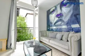 2 Private Suits - Art, Location, Quiet, Balconies - Image 1