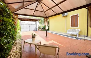 1 Bedroom Cozy Apartment In Massarosa - Image 3