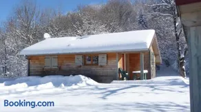 8 Chalets individuels à 1500m des cascades du Hérisson avec poêle à bois - Image 2