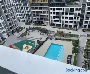 Accor Stadium Luxury - 3 Bed 2 Baths, sleeps 6, Pool, Parking if available- NO PARTIES - Image 1
