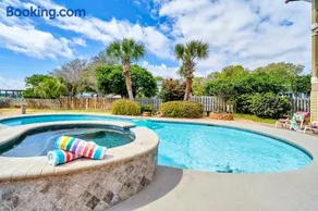 The Bay House by Beach Stay Vacations - Image 4