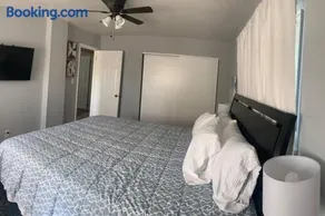 Spacious Four Bedroom Attached Home in Springboro- Unit 1 - Image 2