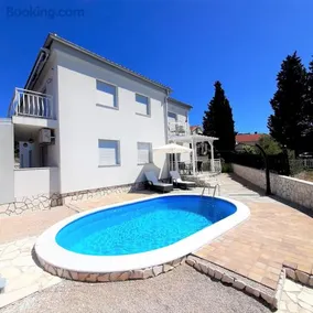 Cozy Apartment Rosmarin with private Pool - Image 1