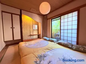 青葉邸-CHIKU-1 Min Walk to Glico and Dotonbori 100sqm 3BR Japanese Residence - Image 2