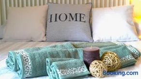 Exclusive apartment in Las Rozas - Image 1