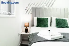 Central twin bed apartment - Image 3
