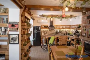 Yaninata Art House in Teteven - Image 3