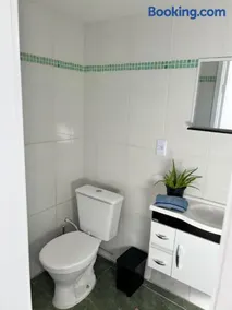 Quarto em condominio Ponta da Fruta - Image 3
