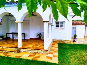 VILLA CAMBRILS BEACH Aparcamiento Gratis - Image 1