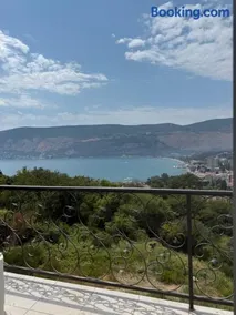 Herceg Novi Sunny Hill Apartment - Image 3