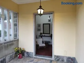 Classic 3BR Sintra Home near Beaches & Palaces - Image 3