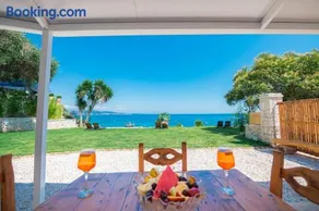 The Beach House Kaminaki - Image 1