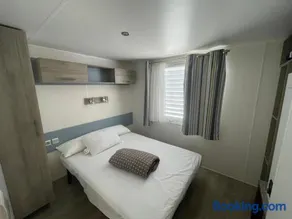 Mobil home avec terrasse - Image 1