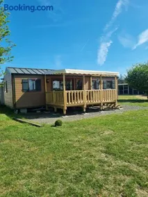 Mobil-home au sein d'une écurie - Image 1