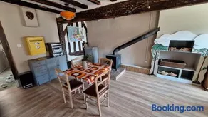 Charming French cottage with all amenities - Image 4