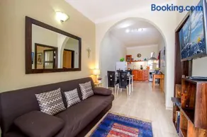 aloha apartments - Image 1