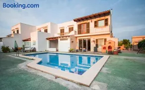 Bonita Casa Suit, Porto Colom, Piscina, AC, Wifi y Netflix - Image 4