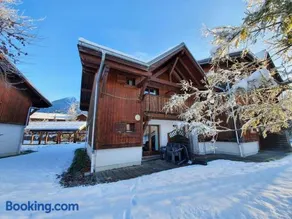 Cascades, 3 bedroom chalet with shared pool. - Image 1
