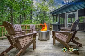 1562 Greenview Drive: Blue Bungalow - Image 3