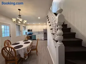 Hudson Valley Top Getaway with a River View - Image 4