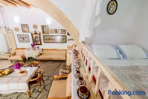 Kamariko Traditional House - Image 3