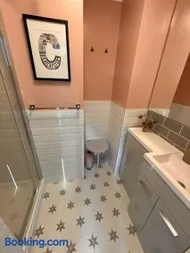 East Walls Apartment - Image 4