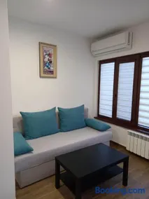 Къща за гости Елит (Guest House Elite) - Image 1