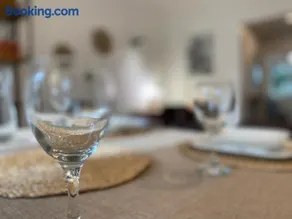 Le Loft Lodge design&confort parking gratuit Dinan - Image 2