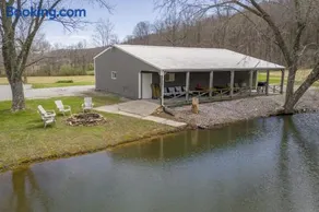 Unique 1970s Round House w Hot Tub - Image 5